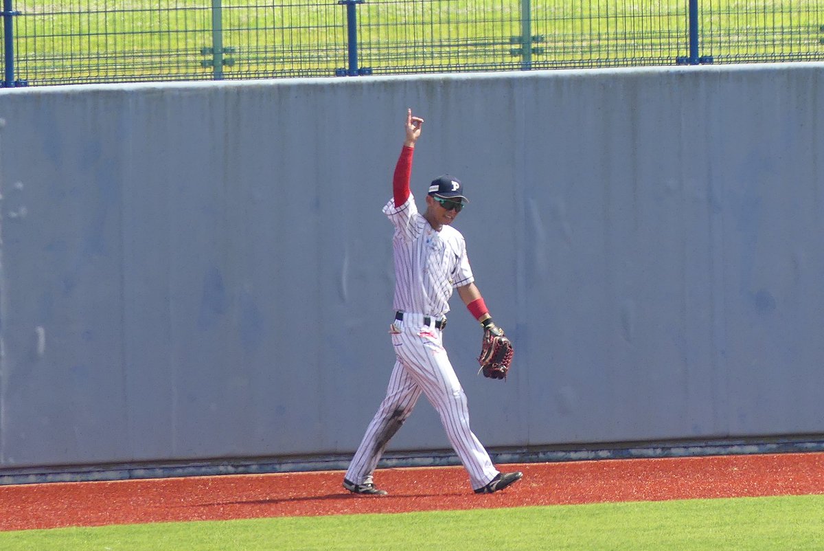 5回裏終了
1-0でフェニックスがリードしています🔥

先発タバーレス選手の好投が光る展開！
球場はかなり暑くなっておりますが、引き続きご声援よろしくお願いいたします。

配信も盛り上がってます☺️🙌
▶︎youtube.com/live/iVtv9vKTP…

#北九州下関フェニックス <a href="/takapon_jp/">堀江貴文(Takafumi Horie、ホリエモン)</a>