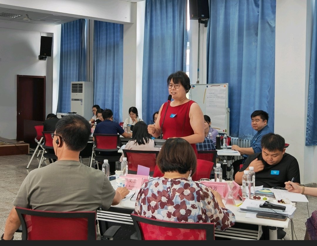 AmaSande's tweet photo. @UNICEF ensures child rights are protected in humanitarian settings. This week, with China's Ministry of Emergency Management, we trained &amp; certified 31 participants on emergency preparedness &amp; response. They're now ready to uphold child rights during emergencies.
#ForEveryChild https://t.co/ZXS1HMeFlC