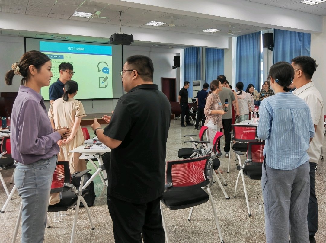 AmaSande's tweet photo. @UNICEF ensures child rights are protected in humanitarian settings. This week, with China's Ministry of Emergency Management, we trained &amp; certified 31 participants on emergency preparedness &amp; response. They're now ready to uphold child rights during emergencies.
#ForEveryChild https://t.co/ZXS1HMeFlC