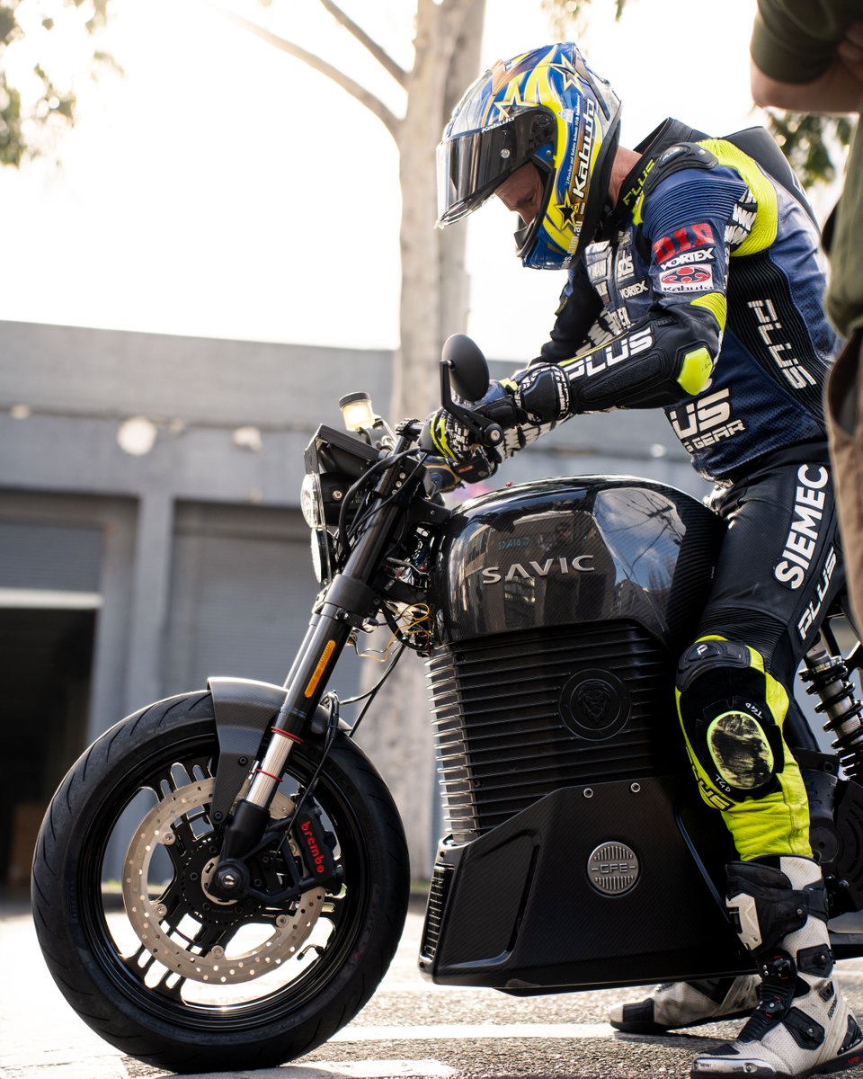 SavicMCs's tweet photo. Jed Metcher is playing a vital role ensuring that Australia’s first high-powered electric motorcycles also provide world-class handling. With his seasoned suspension expertise, Jed is helping to ensure that our bikes are every bit as beautiful to ride as they are to look at!🚀 https://t.co/IKmWfQw5ZY