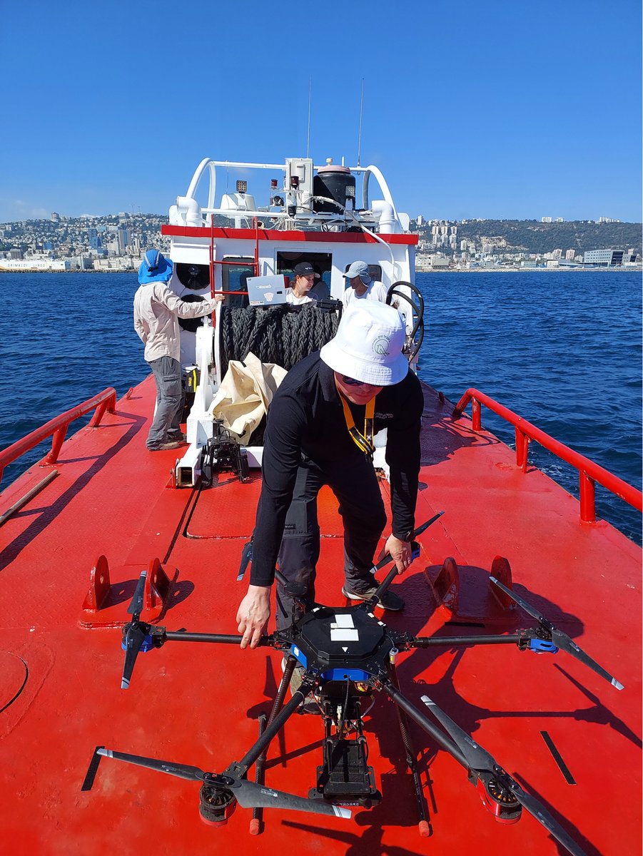 wonderrobotics's tweet image. #WonderLand maritime landing flight tests. Successful #autonomous #drone landings with an #ArUco marker and without any marker! Our goals: to keep the deck clear and available for ship-to-shore and shore-to-ship use-case: landing in unmarked strategic #maritime facilities.