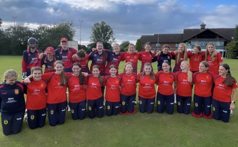 🔴 GIRLS CRICKET 🔴

Unfortunately due to heavy overnight rain on Weds, all fixtures were canceled on the Lionesses tour yesterday. 

Thank you to all at Chase Park for sorting a pitch for an inter squad game. 

Team Smith won by 3 wickets 👏

<a href="/BrooksMacdonald/">Brooks Macdonald</a> | #backingred🇯🇪