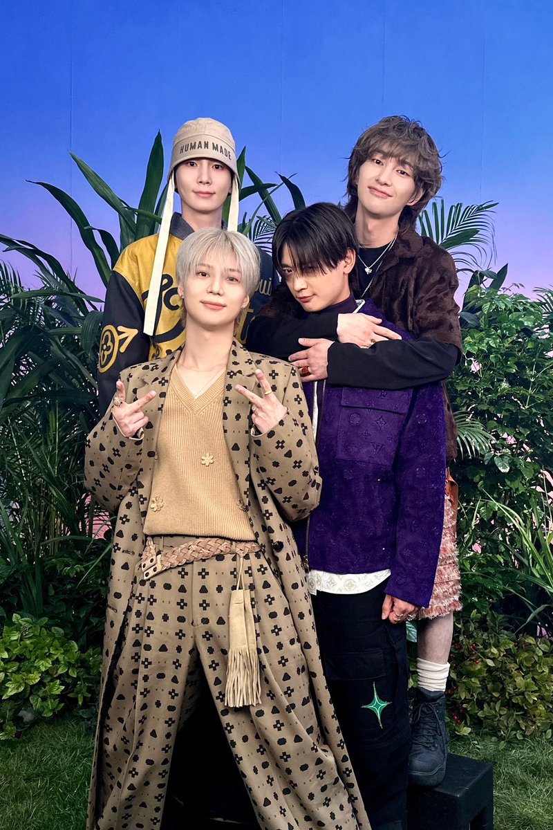 SHINee's tweet photo. 🩵'HARD' Jacket Shooting Day 1🩵

https://t.co/iSxl91q6aq

#SHINee #샤이니 
#ONEW #온유 #KEY #키 
#MINHO #민호 #TAEMIN #태민 
#HARD #SHINee_HARD https://t.co/fMCohO9FZF