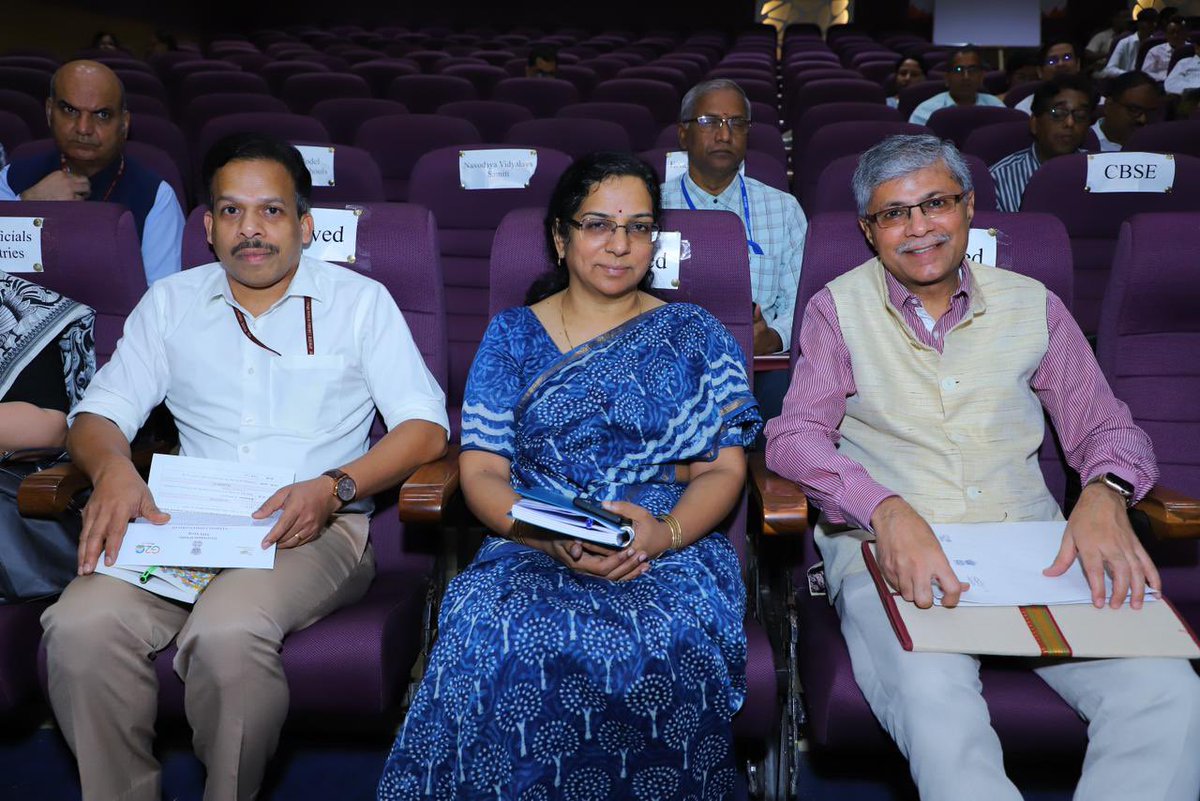 moayush's tweet photo. Vaidya Rajesh Kotecha, Secretary of the Ministry of Ayush, took part in a multi-stakeholder national consultation organized by @NITIAayog on July 27, 2023, concerning strengthening school health services. https://t.co/PvouBjFebk