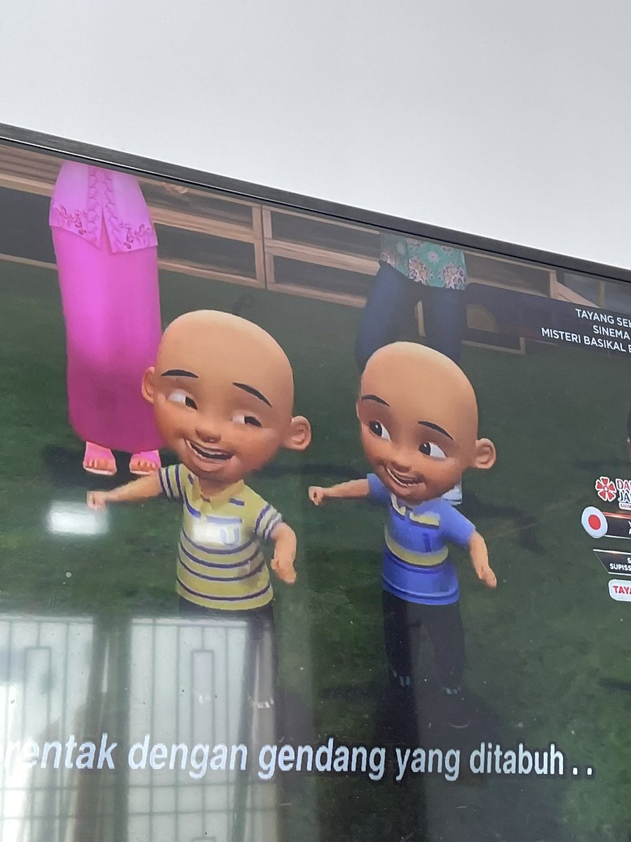 caesaragr's tweet photo. Baru kali ini saya liat upin ipin ganti baju https://t.co/W4RJfKbQTr