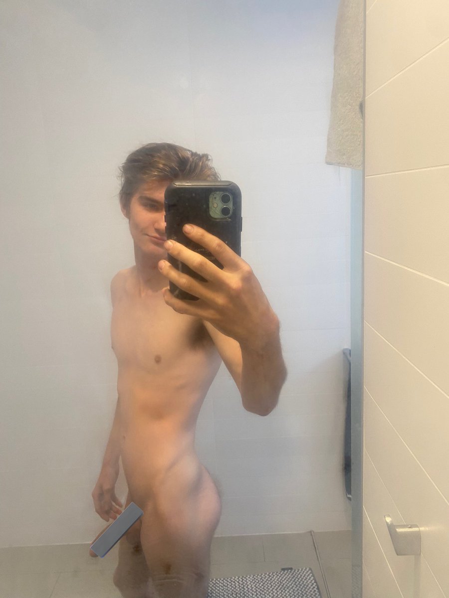 TritiumLover's tweet photo. Sorryyy I had to censor it💞 gotta save something for my OnlyFans 😊

#twink #TwinkPorn #GayPorn #GayNude #daddiesboy #gayOnlyFans https://t.co/V65zRWAMLI
