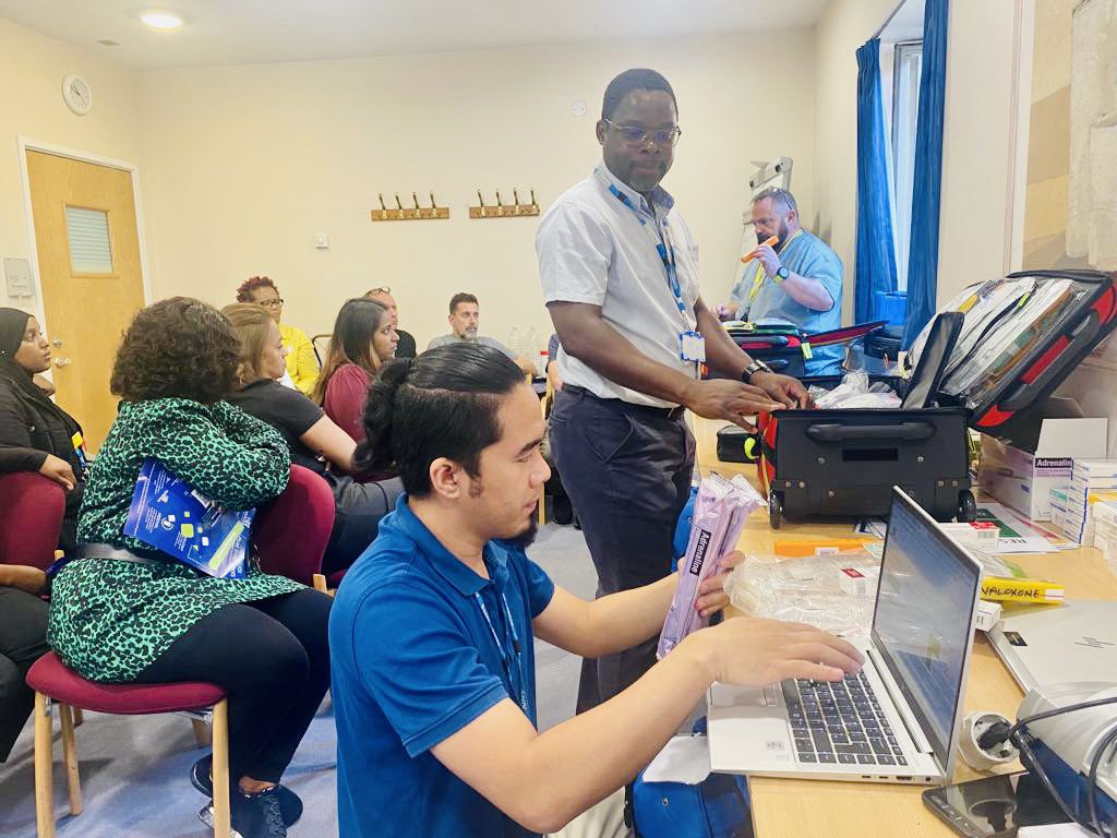 Grateful for the 132 staff in the specialist services who attended the training on the new resus bag. 

Good job Forensics Physical Health Team for the 101% effort the past 2 weeks👏🏽🤩🙌
<a href="/FrancescaSmarg1/">Francesca Jays</a> @D_G_Stone1978 <a href="/NurseSoda/">NurseSoda</a> <a href="/PhilJackson2/">Horrorcurry⚒🎄🦅</a> <a href="/TileyHill/">Sarah Tiley-hill</a> @BEHMHTNHS <a href="/elmorose84/">Emily Burch 💙</a>