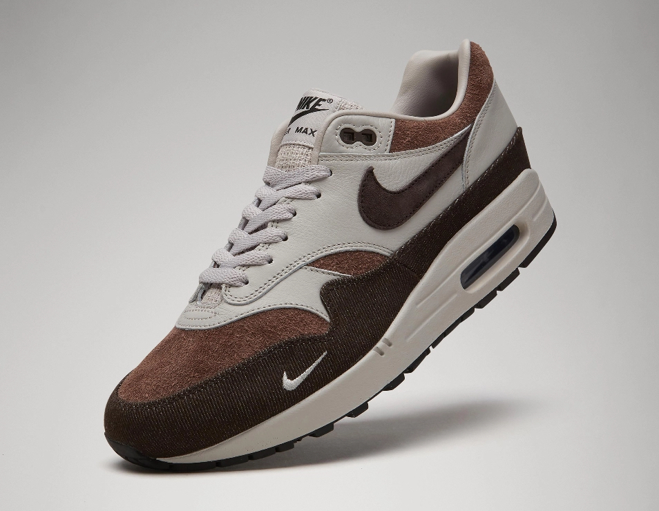 sneakeragenda's tweet photo. We hebben informatie en foto's van de upcoming collab tussen Size? en Nike.

👟 Size? x Nike Air Max 1 (2023)
🔗 https://t.co/4xl3BblBIy

#sneakerheads #sizeofficial #sizepreview #sizenike #nikesize https://t.co/3DIUr3octK