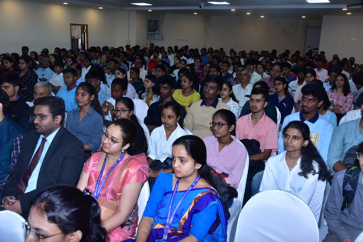 CollegeBMSCCM's tweet photo. Inauguration Program for UGP 2023-24 batch.
#BMSCCM #Inauguration https://t.co/kNzmcYjbg4