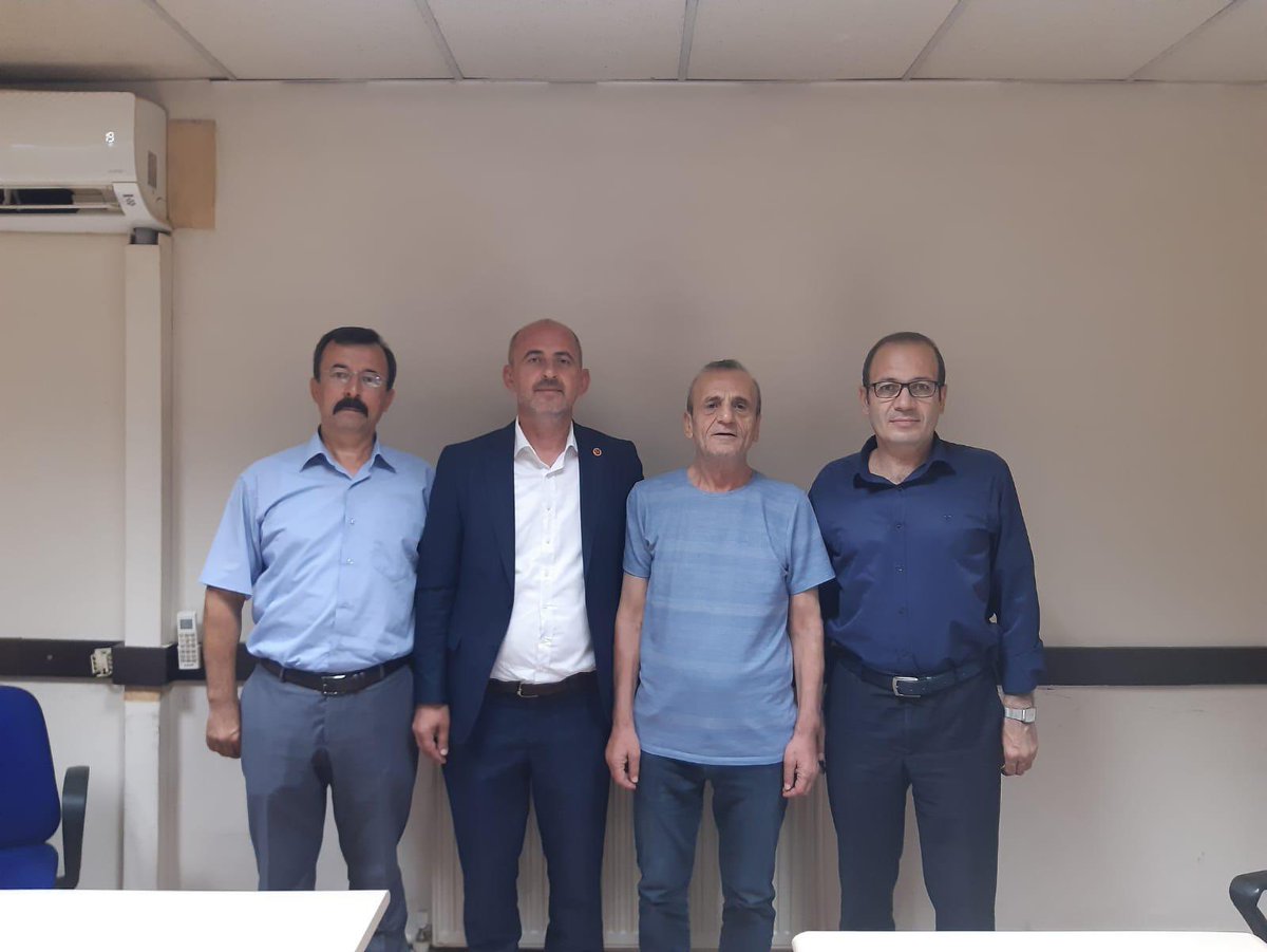 MHPOsmangazi16's tweet photo. Milliyetçi Hareket Partisi Osmangazi İlçe Teşkılatı Olarak İlçe Başkanımız Sn.Niyazi Çakır’ın katılımlarıyla Geçmiş dönem Osmangazi İlçe Başkanımız Sn.Tevfik Topçu’yu ziyaretimiz . @niyazicakir16 https://t.co/qivEiMVLMC