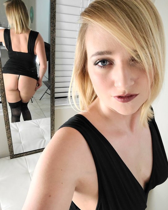 Here&rsquo;s to another #TGIF and the start of a great fucking hot weekend  ☀️😃✨ on https://t.co/J981lXvAjl<a href="/tag/tgif"class="tags">#TGIF</a>