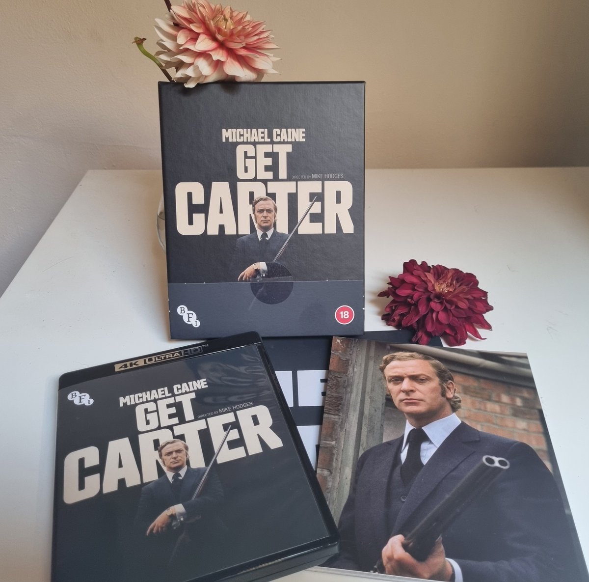weedebee's tweet photo. Klassiekertje gescoord. Schitterende uitgave van het BFI, inclusief boekwerk met o.a. een essay van @KermodeMovie. (Dooie bloemen niet inbegrepen.) Psyched! #filmliefde https://t.co/XBzU95Bgyx