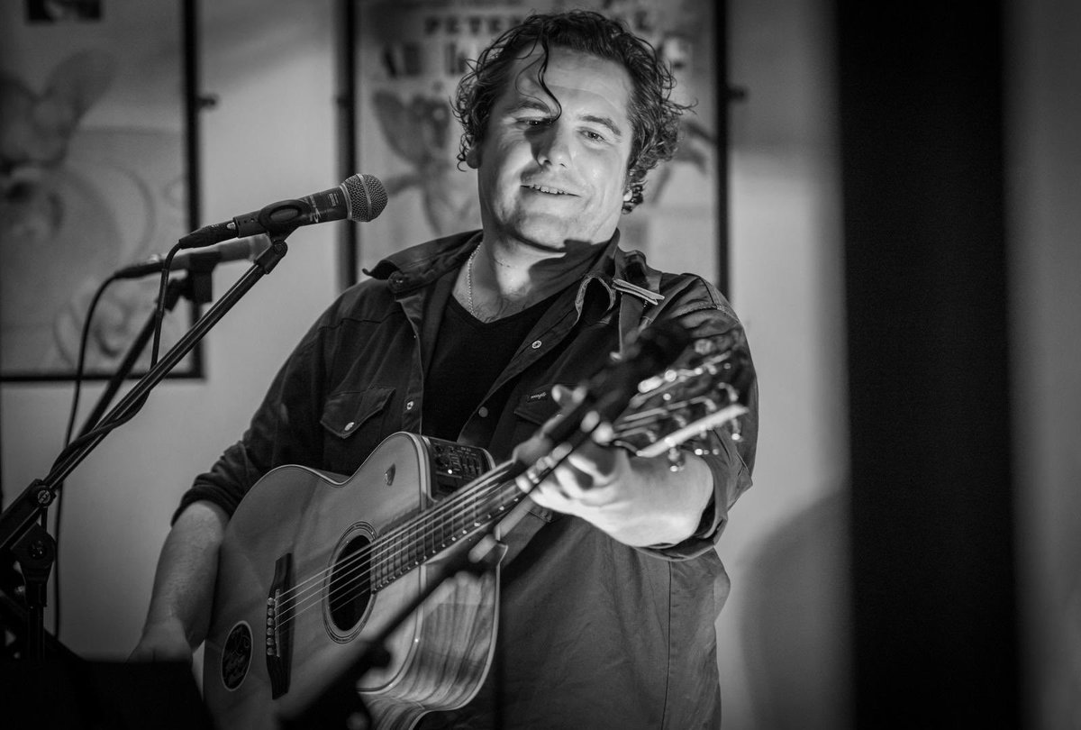 Alan O'Hare (@onlychildmusic) on Twitter photo A sell-out!
Thanks to all those who made last night’s annual ‘with strings’ gig one of the best yet!
Salutations 🤌🏼
<a href="/tateliverpool/">Tate Liverpool</a> @RobGoughPromo <a href="/crosstownstudio/">Crosstown Studios</a> <a href="/AmyVChalmers/">Amy Chalmers</a> <a href="/DorothyBird18/">Dorothy Bird </a> <a href="/thommorecroft/">Thom Morecroft</a>
… playing with the 🎻🎻🎻🎻 never fails to hit me where it hurts. A sell-out!
Thanks to all those who made last night’s annual ‘with strings’ gig one of the best yet!
Salutations 🤌🏼
<a href="/tateliverpool/">Tate Liverpool</a> @RobGoughPromo <a href="/crosstownstudio/">Crosstown Studios</a> <a href="/AmyVChalmers/">Amy Chalmers</a> <a href="/DorothyBird18/">Dorothy Bird </a> <a href="/thommorecroft/">Thom Morecroft</a>
… playing with the 🎻🎻🎻🎻 never fails to hit me where it hurts.