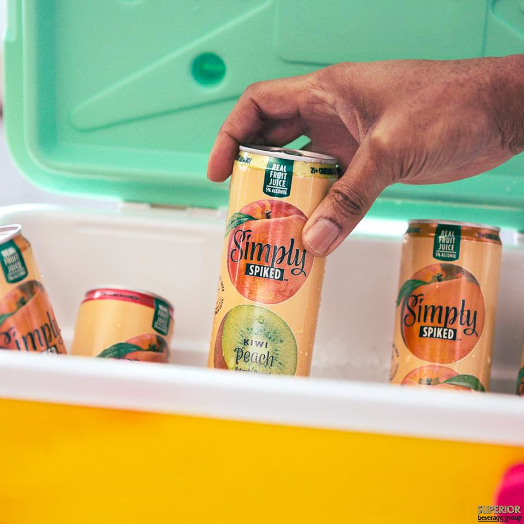 superior_bevgrp's tweet image. 🎶 Juicy Peaches, Peaches, Peaches, Peaches, Peaches 🎶

#molsoncoors #simplyspikedpeach #simplyspiked #peach #seltzer #rtd #readytodrink #sbg #superiorbeveragegroup #cheers

Drink responsibly, must be 21 years or older.