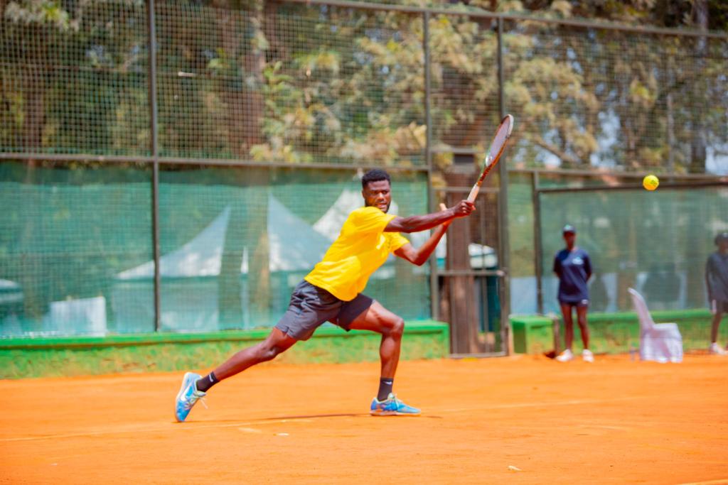 tennis_rwanda's tweet photo. #DavisCupRwanda 

Group IV - Africa - Group A  

Day III, Match II 

Abraham Asaba ( #Ghana) ✅️

6-0 6-1 

Mark Nawa ( #Botswana)

#DavisCup #CIMERWA #AmekiColor #ParkInn #SimbaVoyages #VisitRwanda #Liquid https://t.co/gjBqjuJzsL
