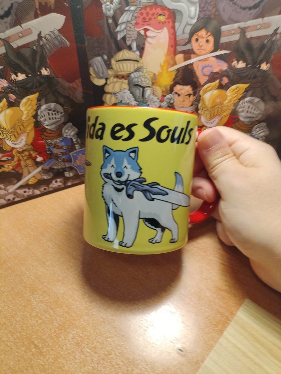 TvLurker's tweet photo. No, no es un producto de ColaCao. Es otra de esas tazas Souls q estoy guardando para ver q hago con ellas cuando saque el número 2 de "La Vida es Souls".
#DarkSouls #darksouls3 #Bloodborne #ELDENRING #fanart https://t.co/3JZFnAHQbL