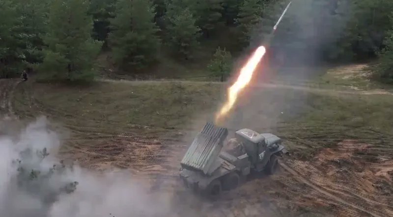 Российские военные в бою с превосходящими силами противника уничтожили три танка Leopard flashnord.com/news/200350