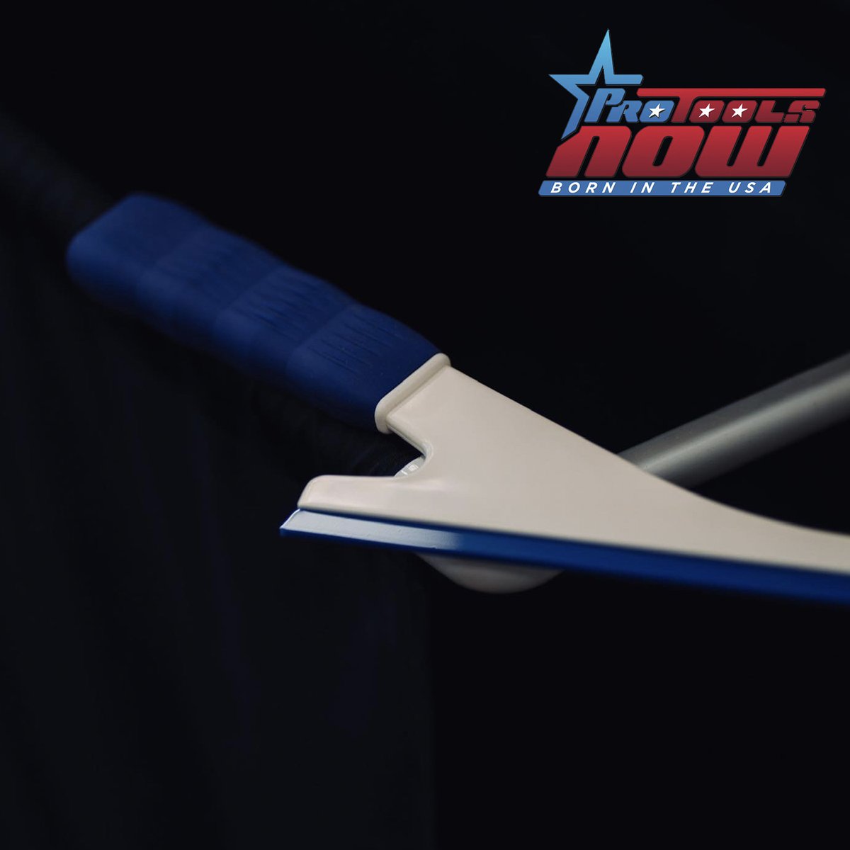 ProToolsNow's tweet image. The Stroke Doctor is great for squeegeeing the window film at the bottom of a rear deck or windshield area. The handle fits perfectly in your hand and is wrapped in a non-slip rubber material for grip and comfort.

Learn more by visiting our website!

protoolsnow.com/products/docto…