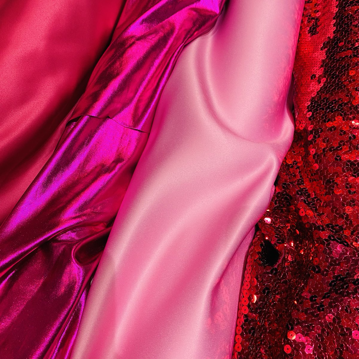 Need something, Bespoke, Colourful and On-Trend? Book An Appointment with our Design Team! PINK is the hottest colour around, so why not create a pair of shorts with a POP of colour! With the season approaching, make sure you have some new shorts! 😍
#barbie #pink #boxing