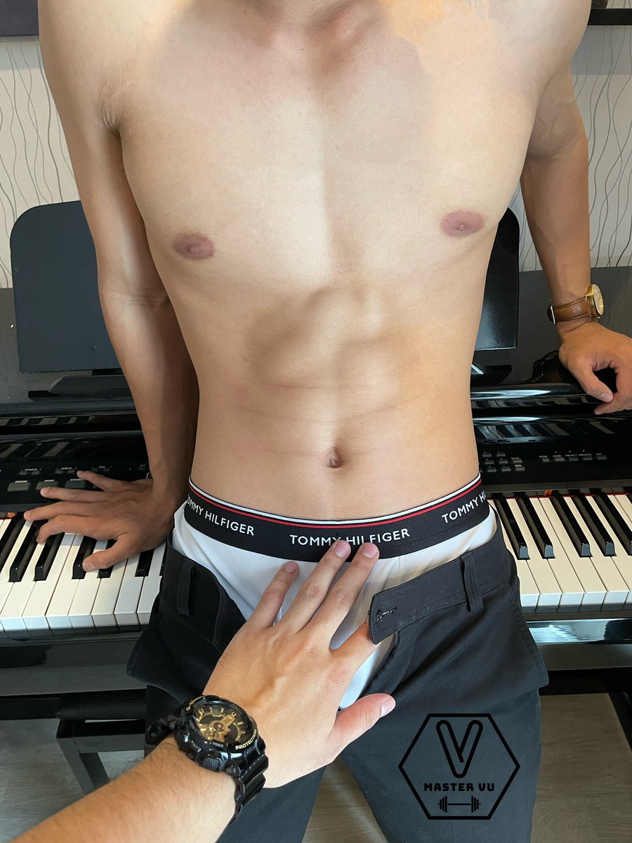 LuciferMaster7's tweet photo. Mời em xơi món ngon dâng đến tận miệng
Trai 6 múi slim fit cặc to nhưng bị thuần phục để làm slave bondage
Chỉ có ở Master Vũ
#mastervu
#bdsm
#6mui https://t.co/MTLG93UrGW