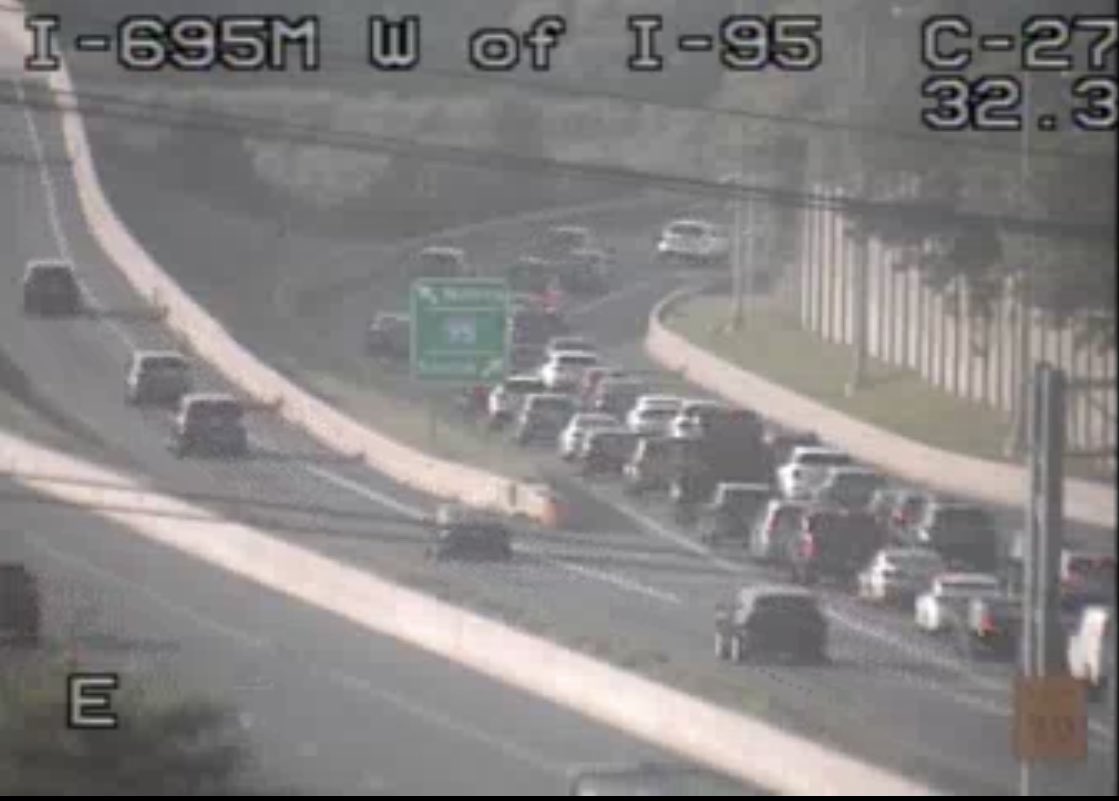 TonyOnTraffic's tweet photo. Crash on the ramp to I-95 SB from the IL of the beltway partial blocks the left lane. Delays begin after Belair Rd. @wbalradio @98Rock #wbaltraffic #mdtraffic #Overlea https://t.co/MfYoqZsLGW