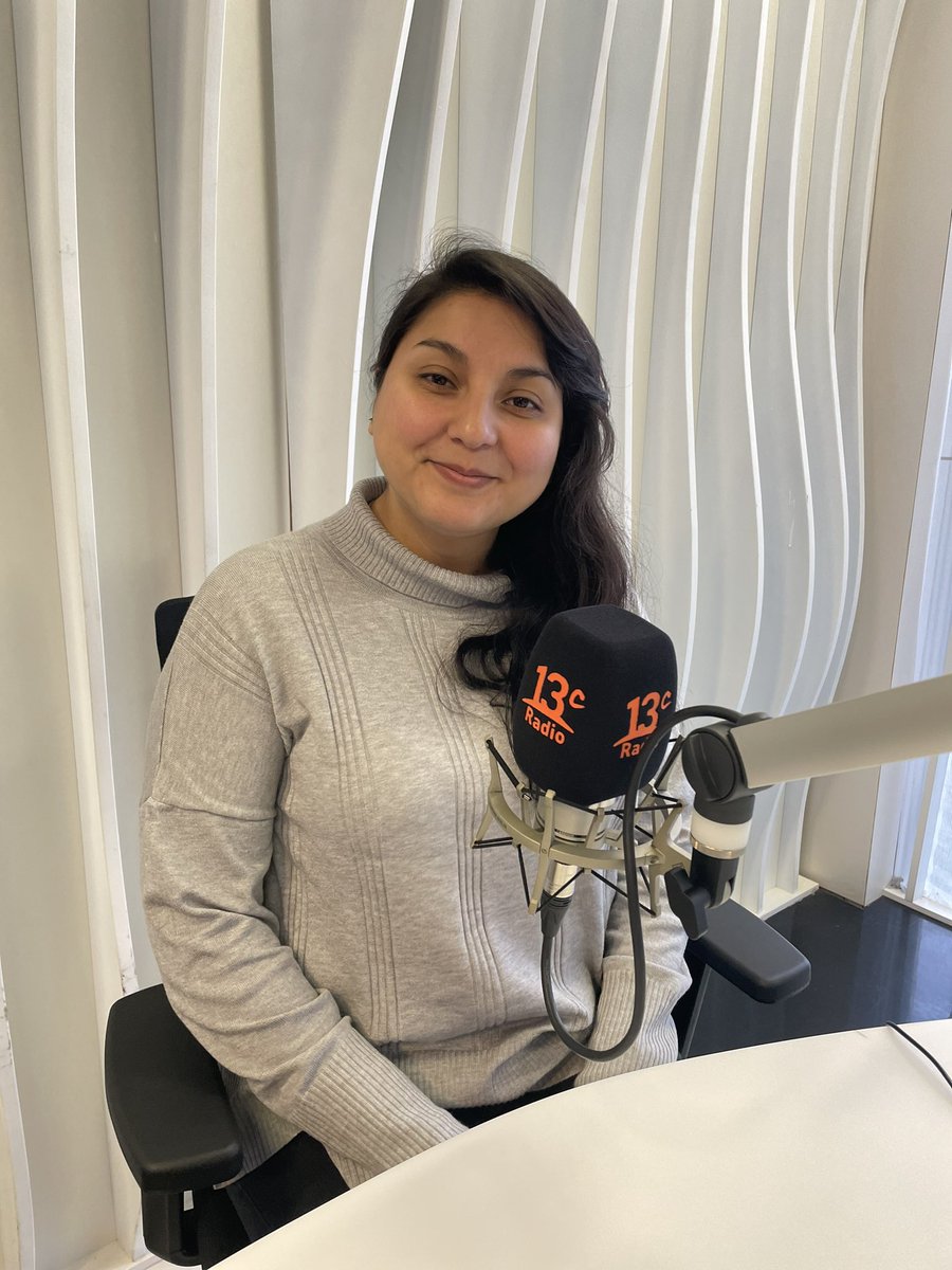 Radio_13c's tweet photo. ¡Tenemos visitas!

@kikemujica conversa con Daniela Sáez, ingeniera en electrónica de Inacap, embajadora de Ingeniosas, líder feminista en STEAM. Una de las 100 líderes de Chile. ⭐️

#CuatroCabezas 

Escúchanos por la 102.1📻 https://t.co/3ljCa1qJuO🎧 y la App 13cRadio📲 https://t.co/PoOIdsuBFK