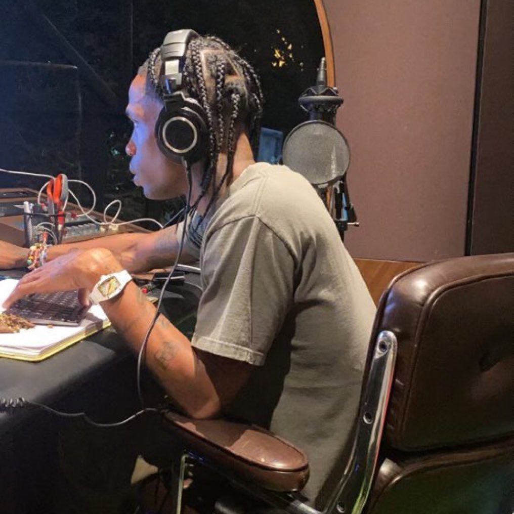 ComplexMusic's tweet photo. UTOPIA PRODUCERS LIST 📀

Travis Scott
Metro Boomin
Mike Dean
Kanye West
The Alchemist
Guy-Manuel de Homem (of Daft Punk)
Boi-1da
BNYX
James Blake
Wheezy
WondaGurl
Allen Ritter
Justin Vernon
Tay Keith
Coleman
Vinylz
OZ
Jahan Sweet https://t.co/8aJkSTfJcO