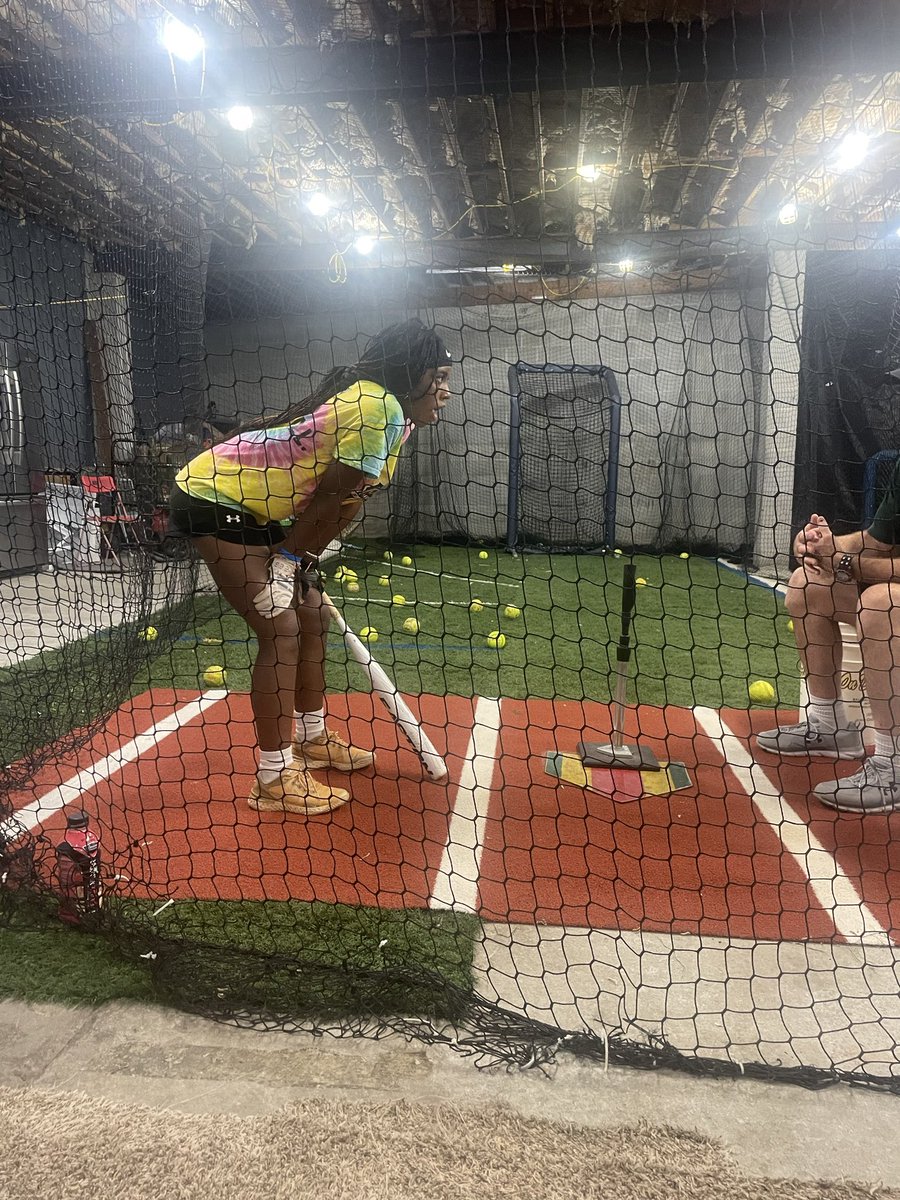JasmineD2027's tweet image. 11am Hitting Lesson ✅
Summer School work/Project ✅
6pm Practice ✅ 

The grind never stops. #2ADays #1%Better #OffSeasonWorkOut @Mojo_Carolinas @Mojo__Coach @stevie_grice @Jake__Hyatt @CaneBaySoftball