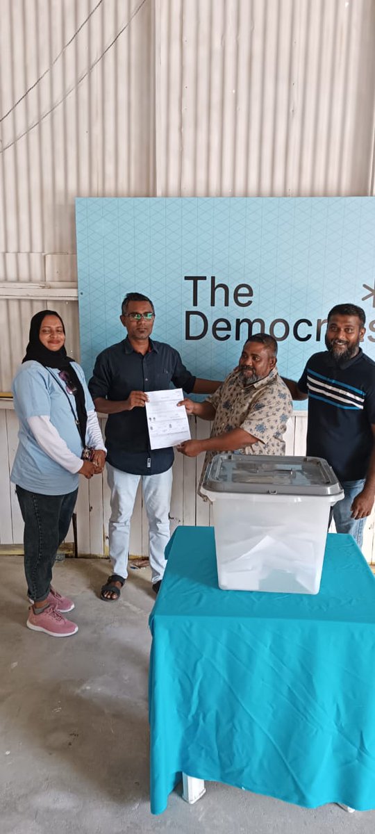 RasheedRaudha's tweet photo. Roohu aalaavani ❤
Ragalhah ves MDP roolhihje
@ilyas_labeeb 
@AliSajidMV 
@athyabbas 
@zaindheen 
@Shueib_Anys 
@HathimMH 
#WeTheDemocrats https://t.co/e2TX9876Xt