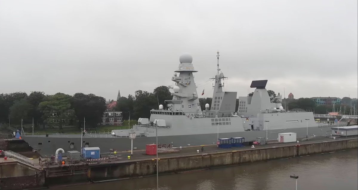 WarshipCam's tweet photo. Italian Navy Orizzonte-class air defence destroyer ITS Caio Duilio (D 554) in the Brunsbuttel Locks on the Kiel Canal in Germany - July 28, 2023 #itscaioduilio #d554

SRC: webcam https://t.co/szKVteDgrw