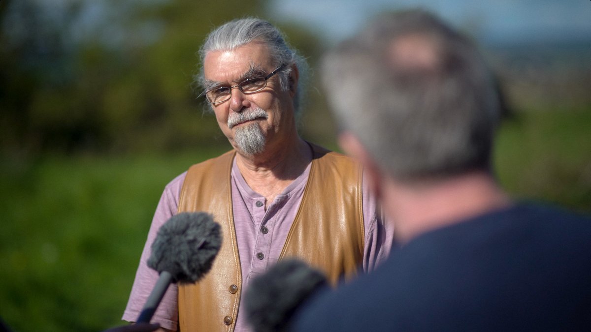 folkonfoot's tweet image. Peter Knight &amp;amp; @squeezyjohn (@knightandspiers) will be meeting us along The Big Walk at the Crown Hotel, Long Melford on Tue 15 Aug

Listen to their episode with the @Gigspanner Big Band, feat @raynor_winn: pod.fo/e/121a64

Donate to The Big Walk: folkonfoot.com/bigwalk