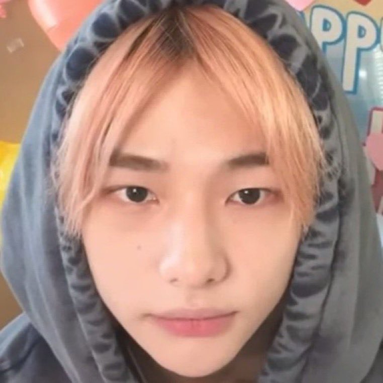 hyunesz's tweet photo. ⠀⠀⠀⠀⠀⠀⠀⠀ON  ⠀⠀⠀⠀⠀⠀⠀⠀⠀OFF https://t.co/X75hXccxRf