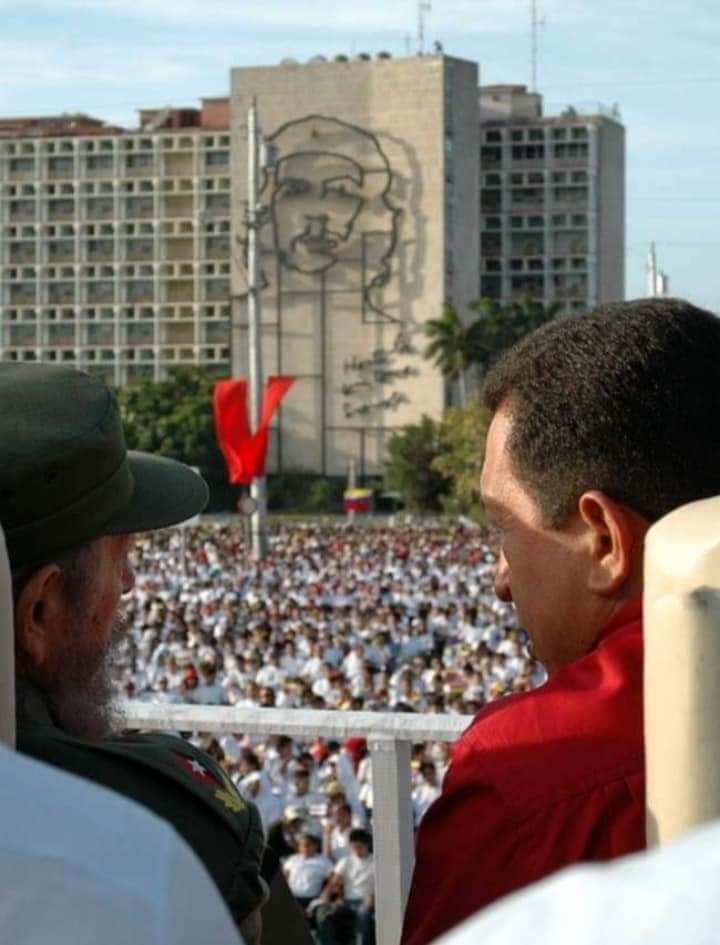 Gloria eterna al Comandante Hugo Rafael Chávez Frías. El mejor amigo de #Cuba. Homenaje a su obra revolucionaria, justicia social y unidad de La América toda. <a href="/DiazCanelB/">Miguel Díaz-Canel Bermúdez</a> <a href="/DrRobertoMOjeda/">Dr. Roberto Morales Ojeda</a> <a href="/emimundo/">Emimundo</a> <a href="/RogerRamirez82/">Roger Ramírez Muñoz</a> <a href="/PedroEmilioRey2/">Pachy🇨🇺</a> <a href="/milagrosyanet83/">@milagrosyanet83</a> <a href="/CuetoCobas/">Mireldis Cobas Cueto</a> #FidelEterno
