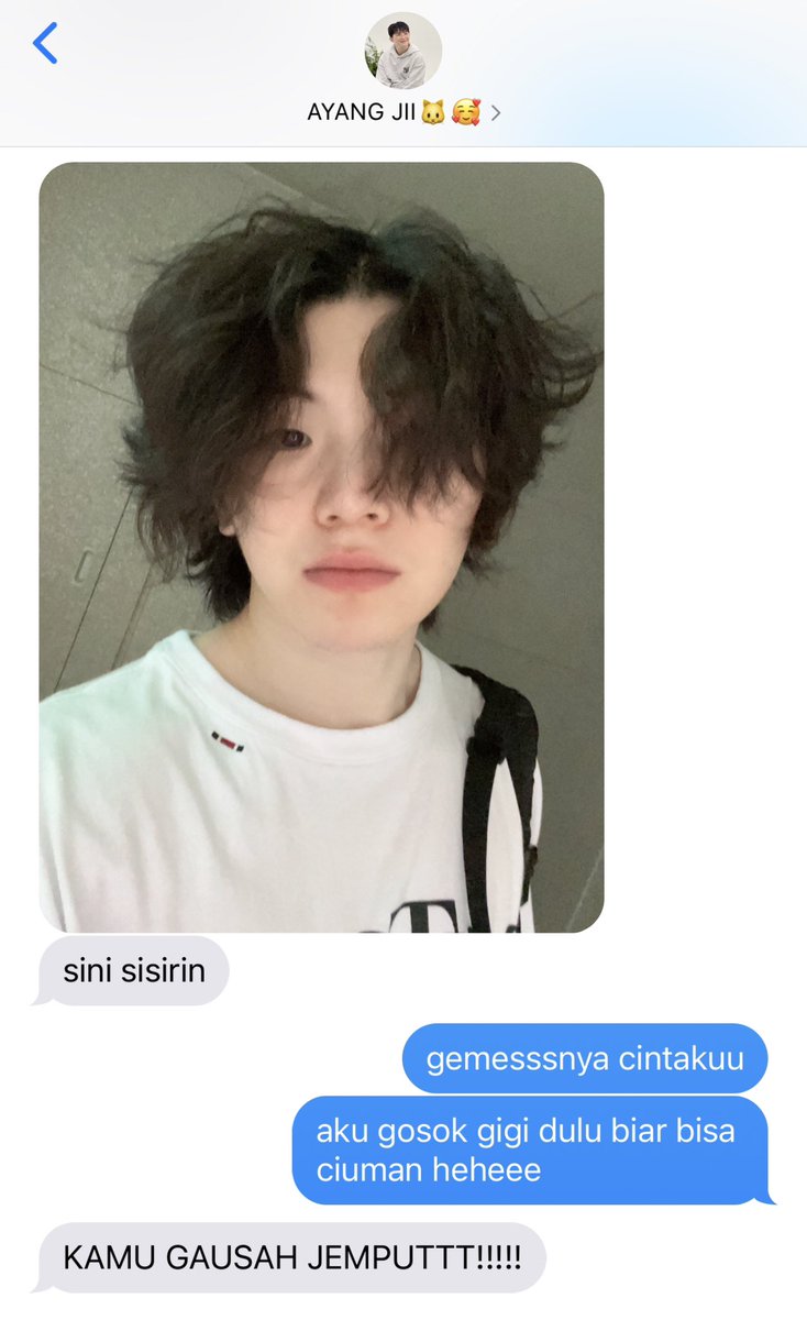 rubywrites_'s tweet photo. — my hair is like this today

soonhoon one tweet au
written by rubywrites_ https://t.co/j0COS6ho6O