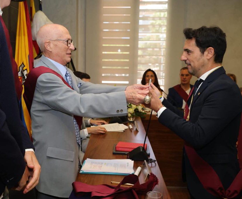 Manu Reyes tweet media