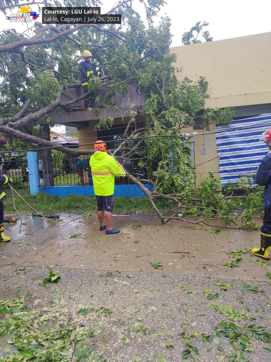 bayanmo's tweet photo. #WeatherPatrol Lal-lo, #Cagayan | #EgayPH #Aftermath | July 26, 2023
Matapos manalasa ng bagyong Egay, sinimulan noong Hulyo 26 ang #ClearingOperations sa Lal-lo, Cagayan.
Basahin ang kaugnay na ulat: https://t.co/3Lm5RbxyvL https://t.co/aRWEL5kavO