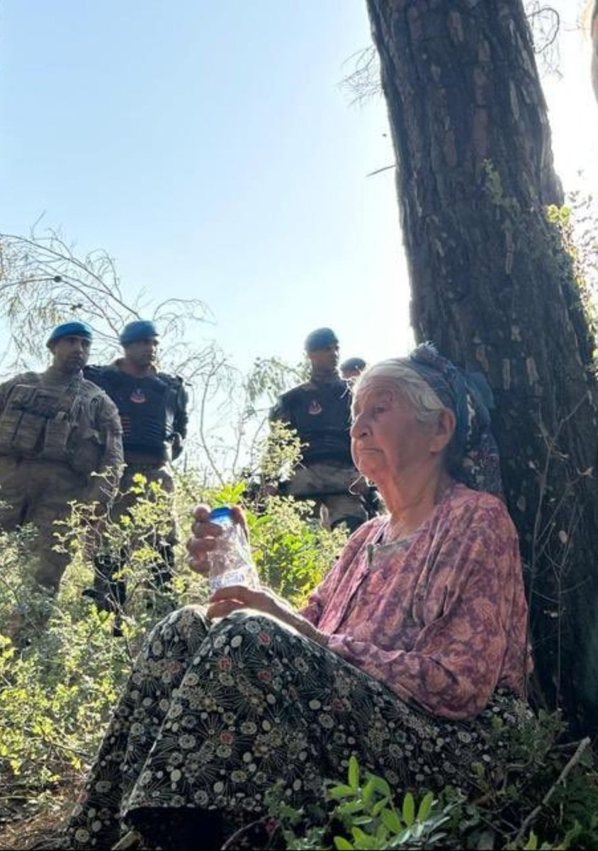 Ne güzel söylemiş Mustafa Kemal Atatürk
"sen hayatında böyle bir ağaç yetiştirdin mi ki keseceksin.”
#Akbelen