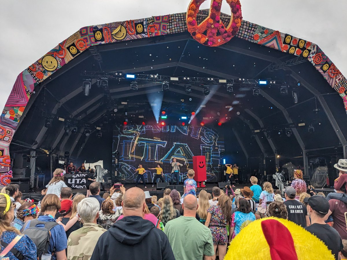 PhilippaPrice5's tweet photo. @mistermaker @CampBestival @UtahSaints This was SO brilliant!!! https://t.co/R27jtZD7Mk