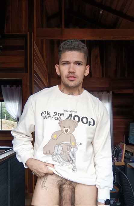 Little Ted  https://t.co/sgaN1UgWAu https://t.co/QPvOgAZGLR