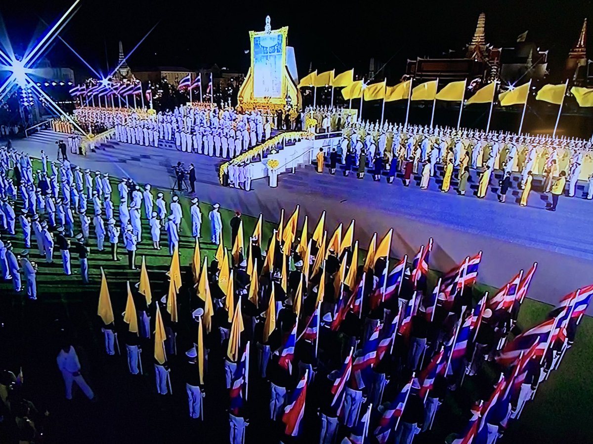 ทรงพระเจริญ ทรงพระเจริญ ทรงพระเจริญ ยิ่งยืนนาน #เรารักสถาบันพระมหากษัตริย์ #ในหลวงรัชกาลที่๑๐
