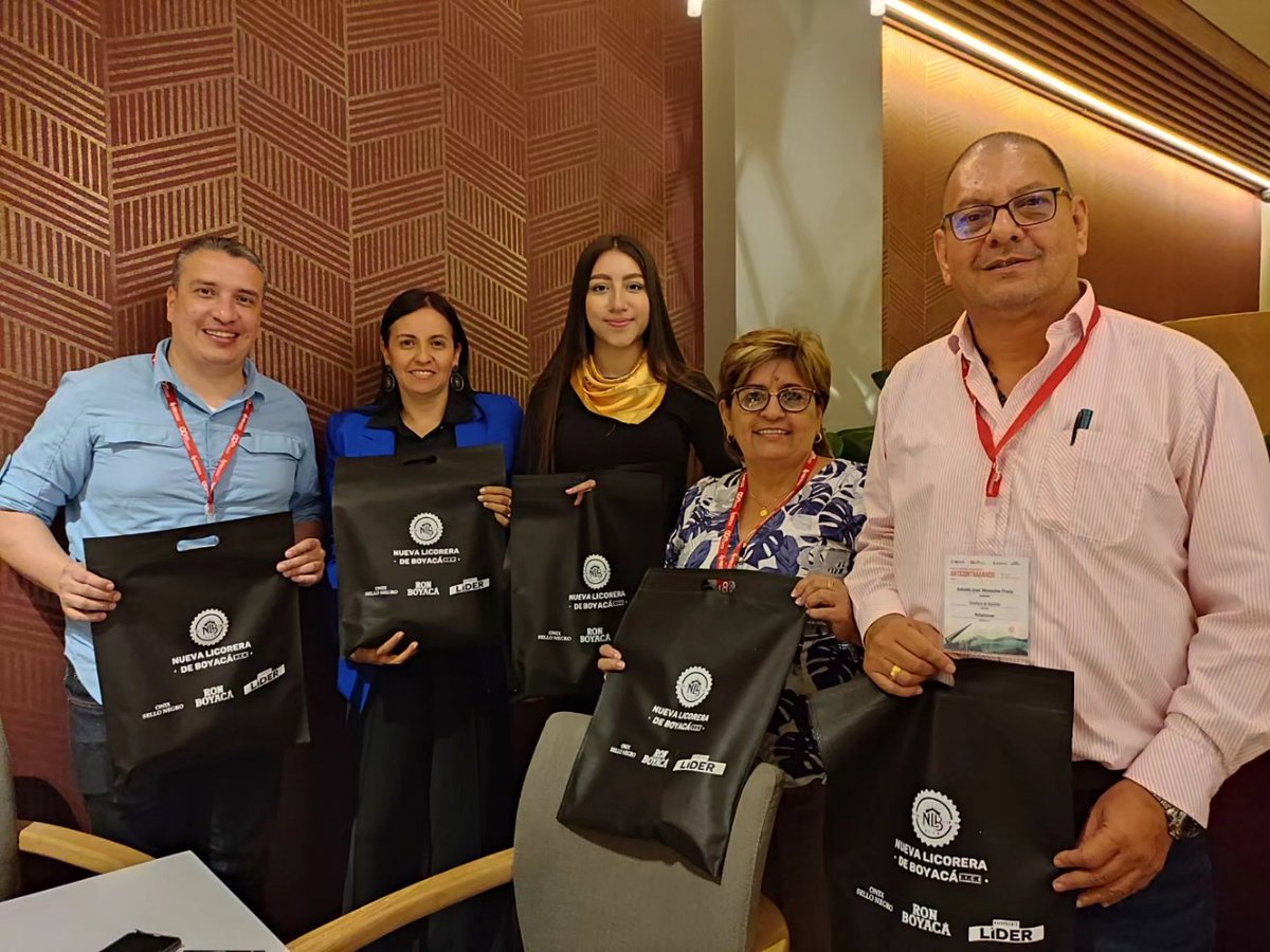 LicoreraBoyaca's tweet image. La @nlboyaca acompañó el #EncuentroAnticontrabando realizado en #Paipa, donde se dieron cita Secretarios de Hacienda y Jefes de Rentas de todo el país, para intercambiar experiencias y fortalecer relaciones interinstitucionales en la lucha de #TodosContraElContrabando.