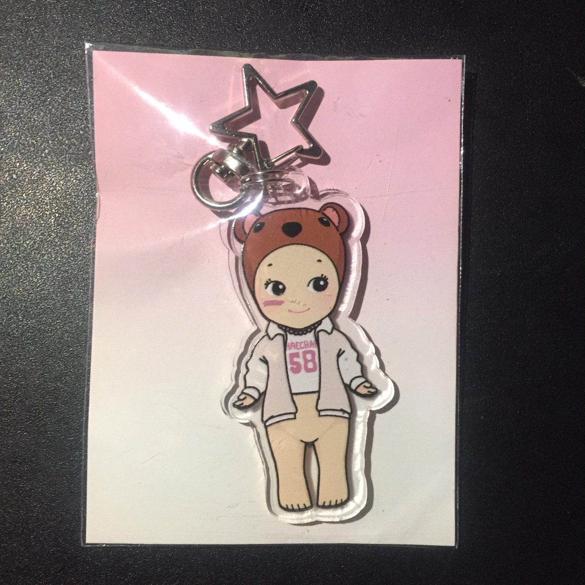 mkstwrl's tweet photo. haloo @sonyeosibae !! 
received my keyring na huhu super super cute thank youu! 🩷
#sonyeosibaes https://t.co/uCVTbZAryK