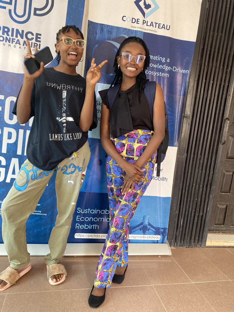 deeprissy's tweet image. Pitched an App today and it was quite mind blowing learnt a whole lot …
#CodePlateau  
Grateful. 
My tech sis❤️@TheeGoated2