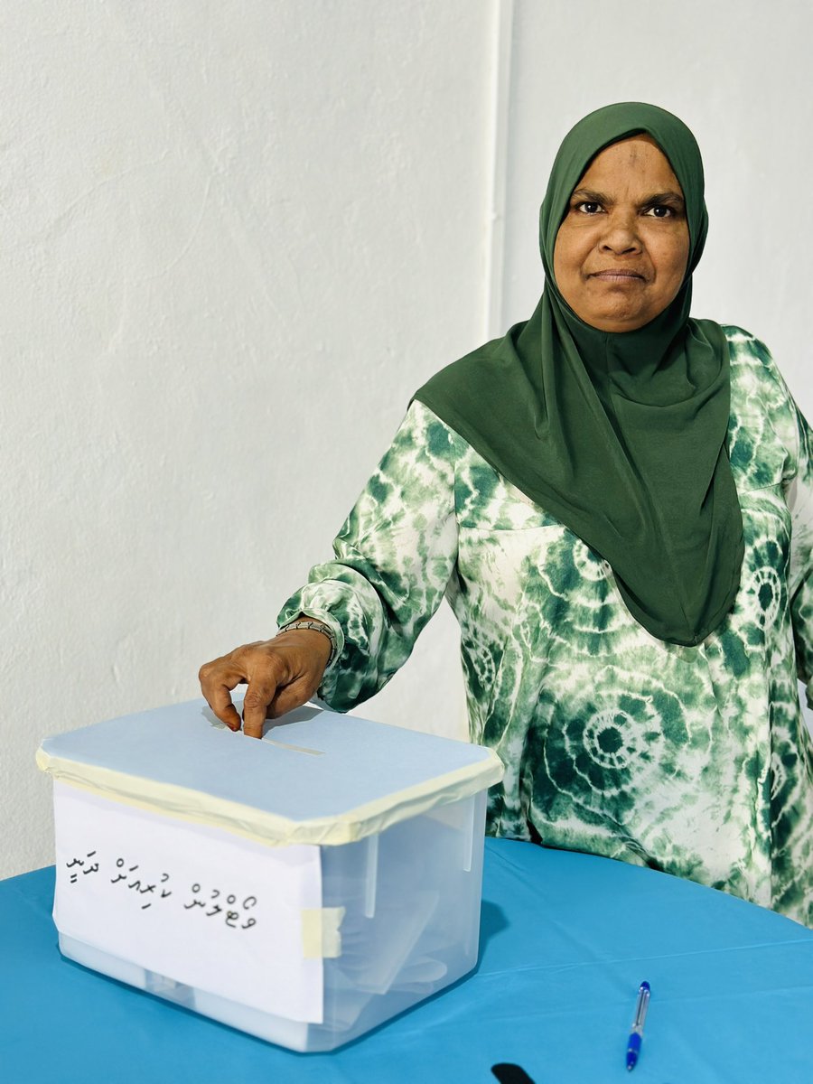 އުފާވެރި ދުވަހެއް 💙

ފުލު ފުލުން ބާރަށް ކުރިޔަށް 💙👏👏

#Adducity-Feydhoo
@TheDemocratsMV