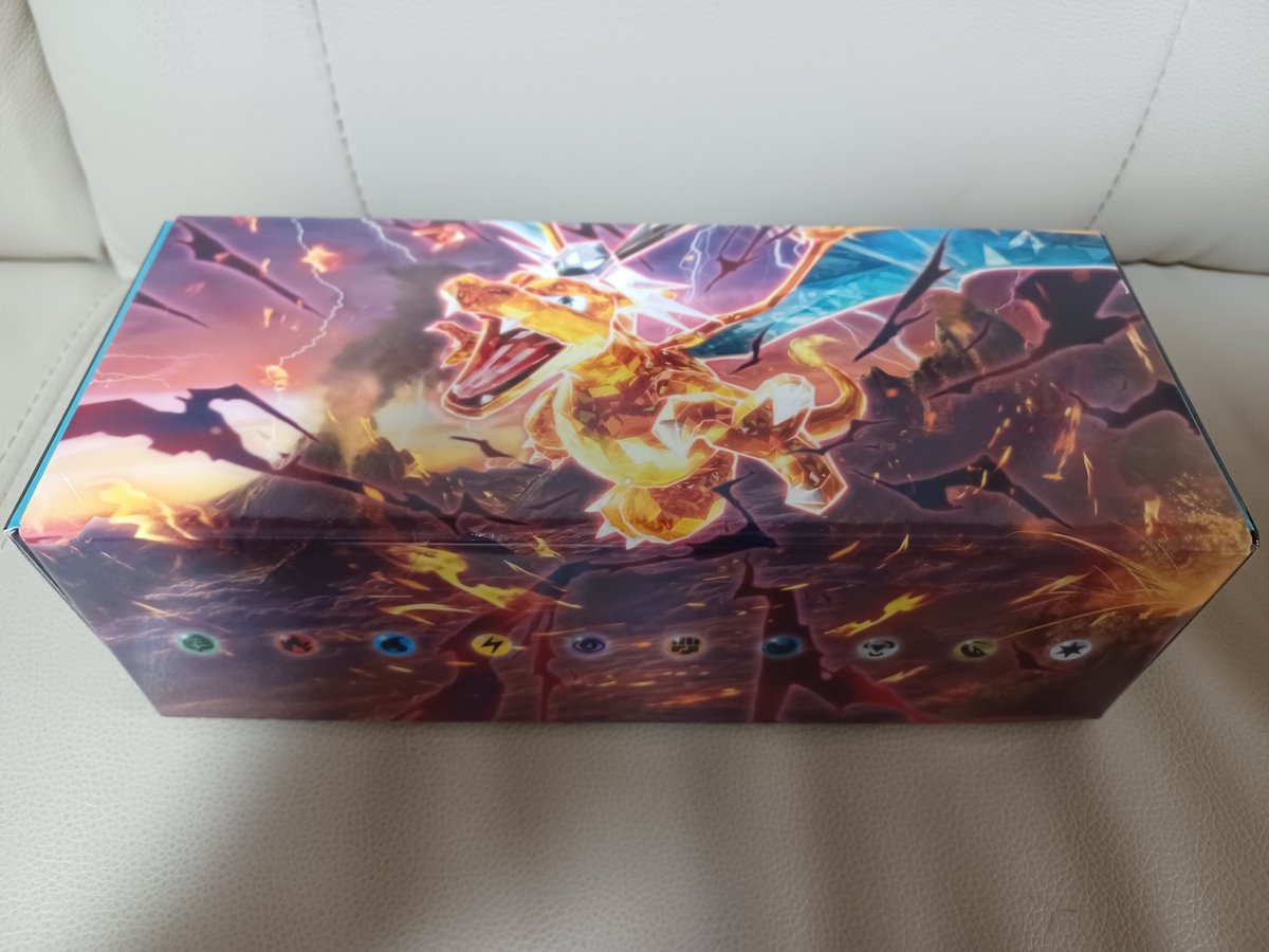 ポケセンだけダメ元で応募して当たったので、今年の運使い果たしました🙄
もう一生ポケセンは当たらないと思う。。