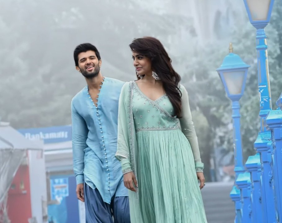 Hanok__18's tweet photo. Cuteness overloaded ๐
Those outfits ๐ฅบ๐ฏ
Em plan chestunnav anna @ShivaNirvana
#VijayDeverakonda #SamanthaRuthPrabhu #Kushi #KushiThirdSingle https://t.co/bOUGjTRd60