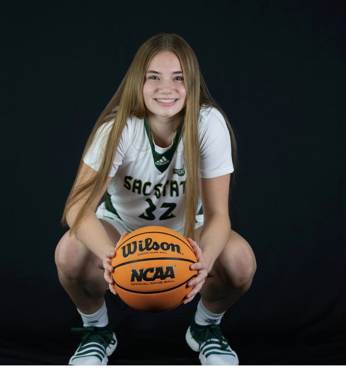 UusitaloAshley's tweet photo. Feeling very blessed to have received an offer from @SacStateWBB Thank you to @CoachAKallhoff and his amazing team for this opporutunity. #StingersUp @TeamStuck360 @LakeWaGBB https://t.co/RpebqfrLw7