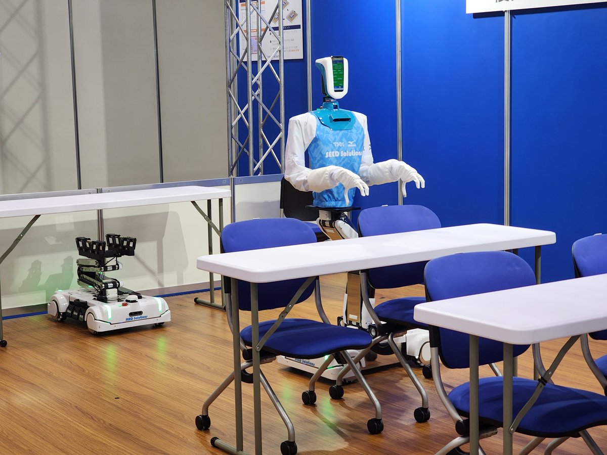 ryuhga's tweet image. 終わり際にTHK株式会社さんの出展に出会えました。サービスロボットかわいい…！
　#テクノフロンティア　#TECHNOFRONTIER