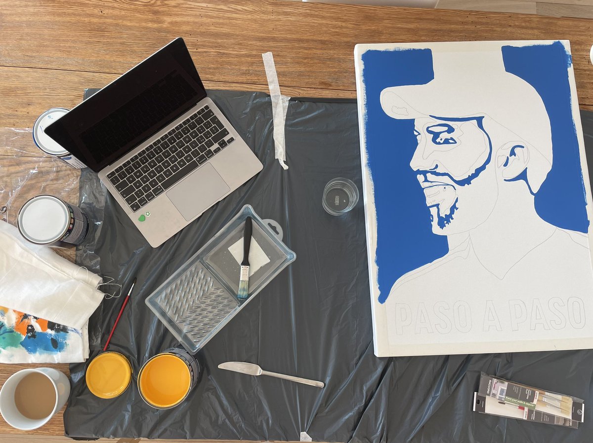 Some people are so cool, you only need few lines 🖌️ to guess who they are. 💙🤍🧢 @nayibbukele #bitcoin #bitcoinart