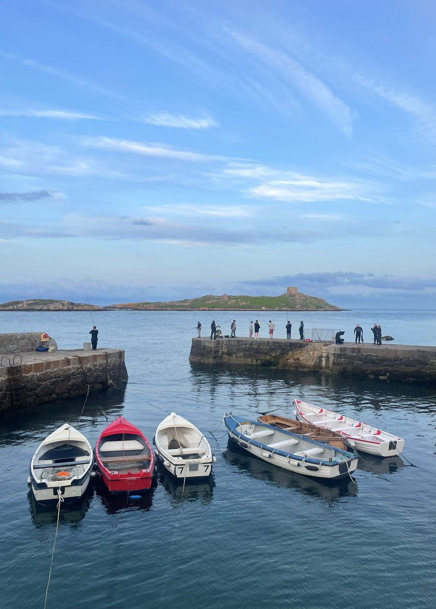 creme99's tweet photo. Summer vibes, Coliemore harbour, Dalkey. 💙
Photographed just after 9pm yesterday evening. https://t.co/YP8N4jPqLa
